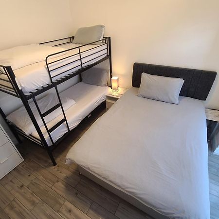 Gatwick Rooms-Travel Service-Airport Parking Ifield Exterior foto