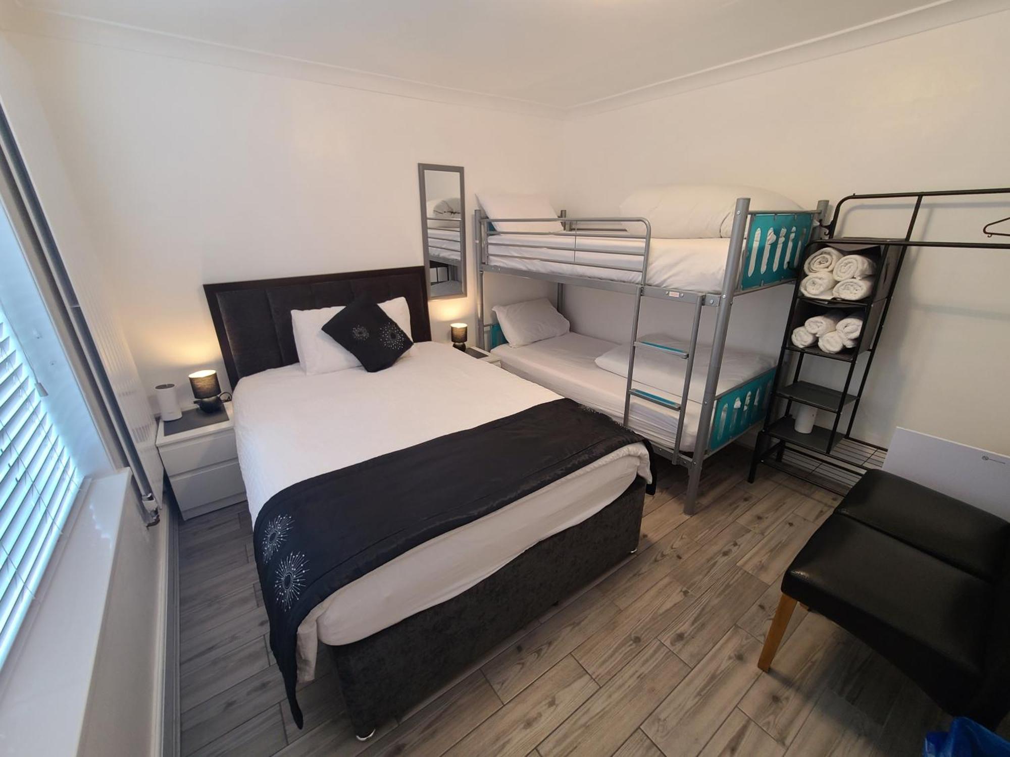 Gatwick Rooms-Travel Service-Airport Parking Ifield Exterior foto