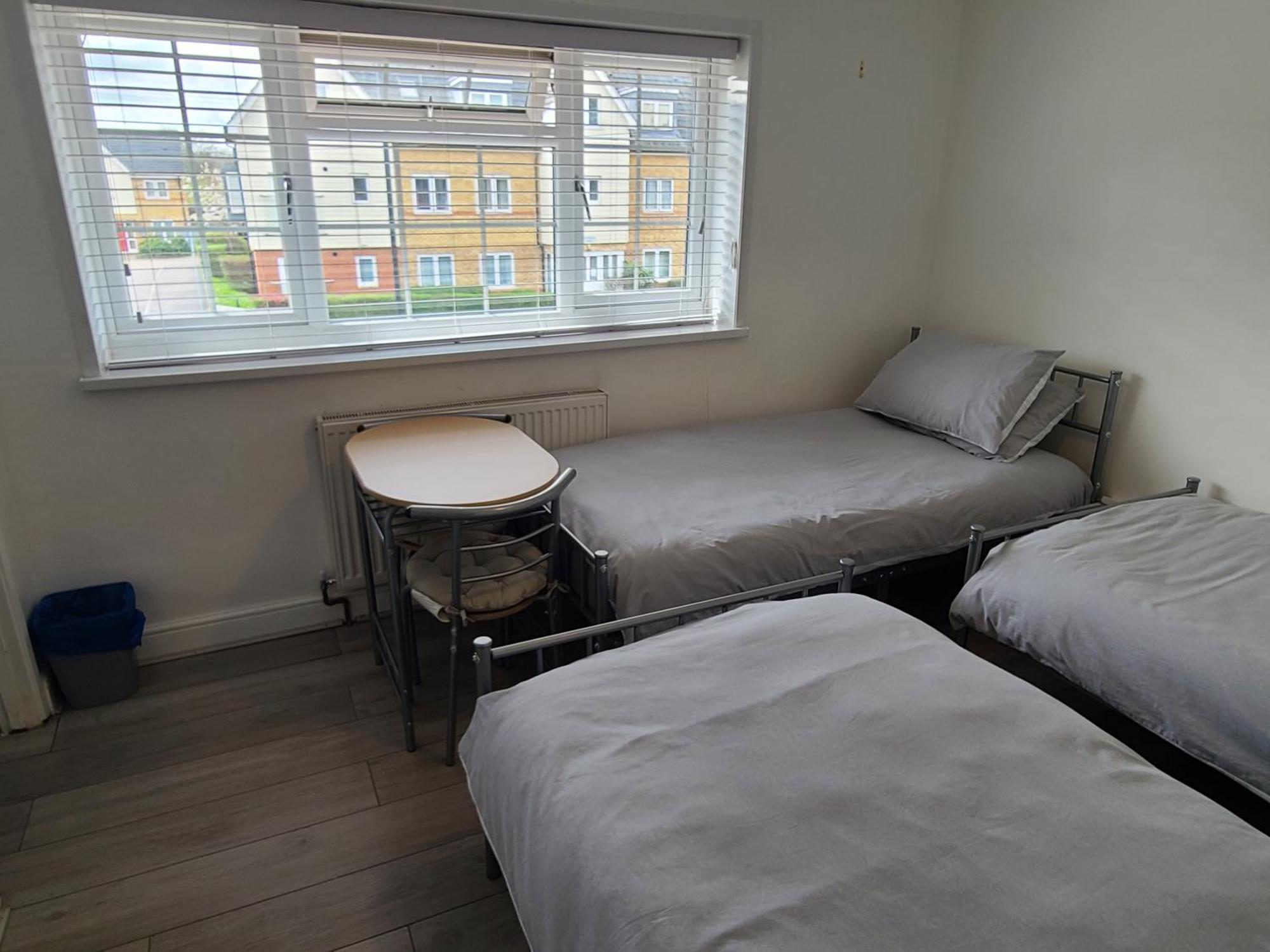 Gatwick Rooms-Travel Service-Airport Parking Ifield Exterior foto